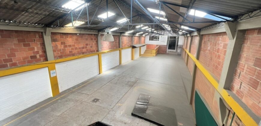 ¡Impulsa tu empresa con esta gran bodega en arriendo!