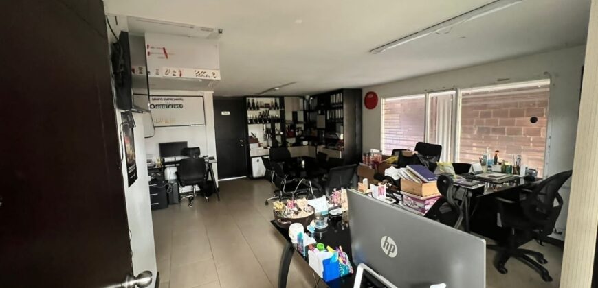 ¡Impulsa tu empresa con esta gran bodega en arriendo!