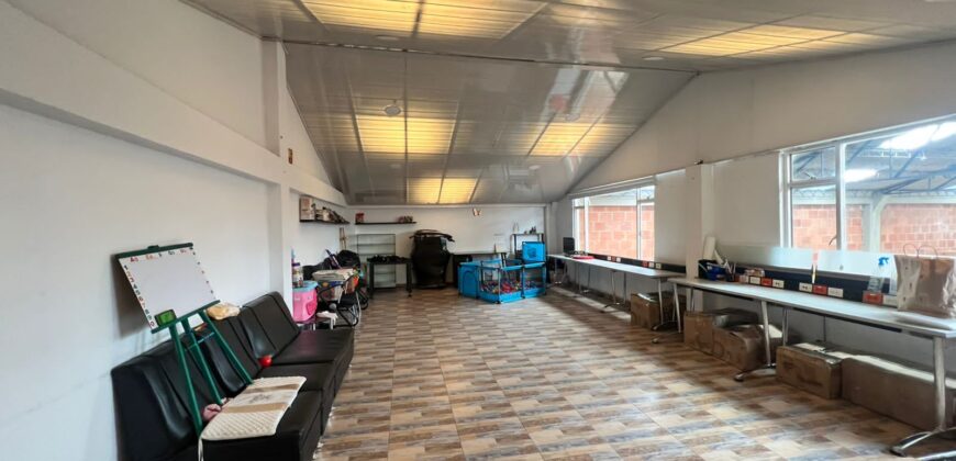 ¡Impulsa tu empresa con esta gran bodega en arriendo!